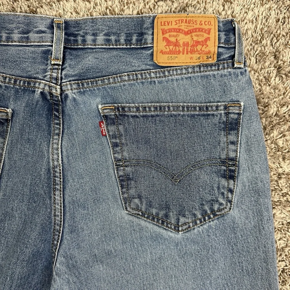 Levis 550 Mens Jeans 36 X 34 Blue Denim Straight Grunge Workwear Faded
